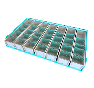 Organizador semanal pequeno com divisórias plásticas